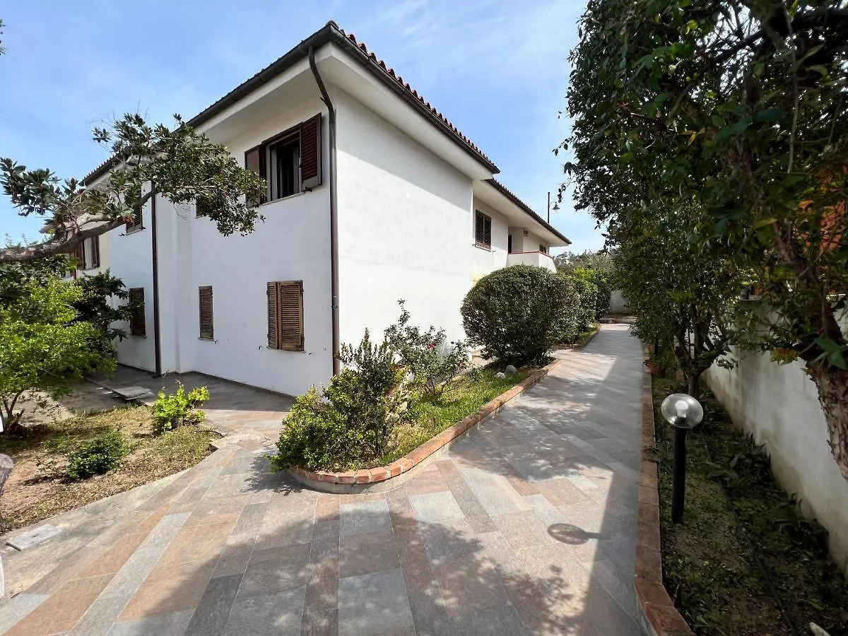 Villetta Saba Olbia 0*,  Italie